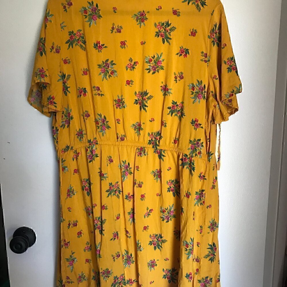 XL Peyton Parker Yellow Floral Wrap Mini Dress - Picture 5 of 5